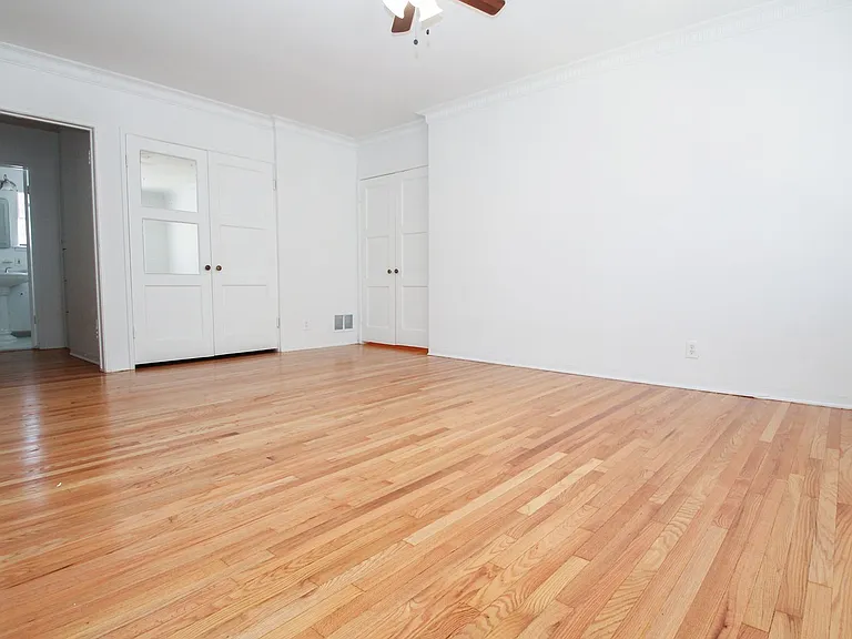 8316 Blackburn Ave — Photo 7