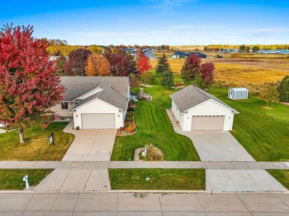 4382 Fieldcrest Dr, Kaukauna, WI 54130
