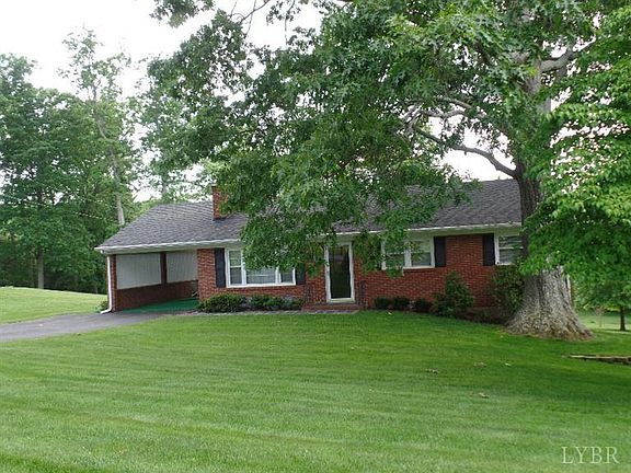 3rd image of 302 Sherbrooke Dr