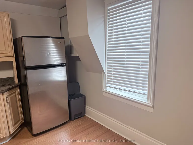 96 Brock St W #2 — Photo 7