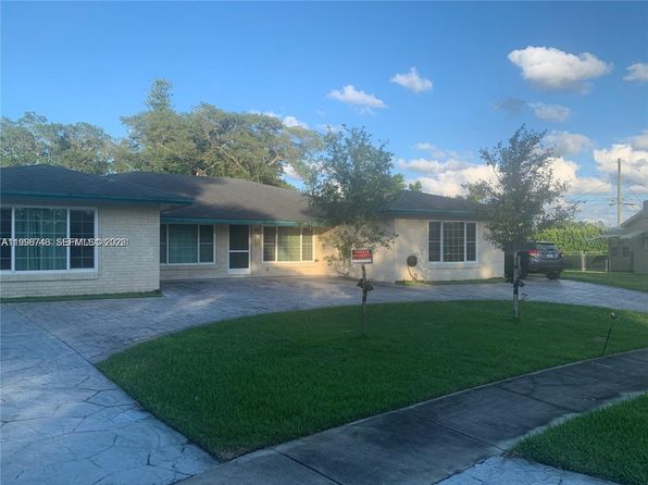 2698-2704 NW 65th Ave