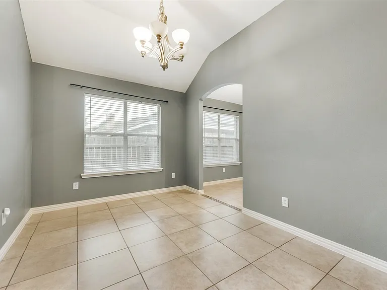 4403 New Meadow Dr — Photo 13