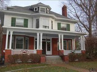 1079 Avon Rd, Schenectady, NY 12308