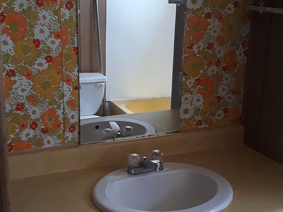 5th image of 200 S Marshall St #25