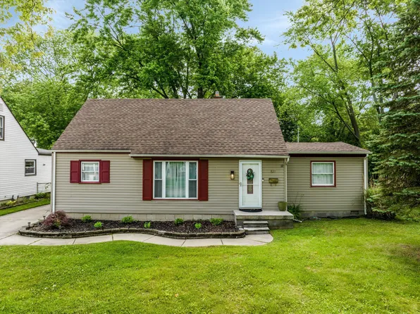 825 Gargantua Ave, Clawson, MI 48017