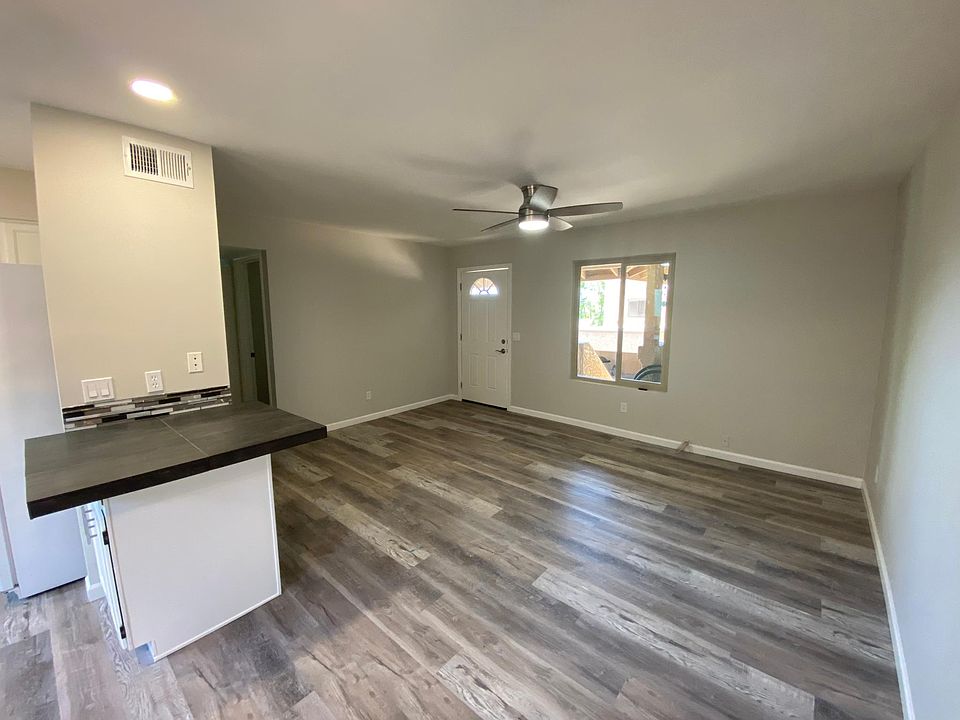 1st image of 924 N Revere Dr #202