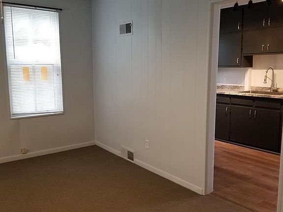 3rd image of 207 N Ann Arbor St