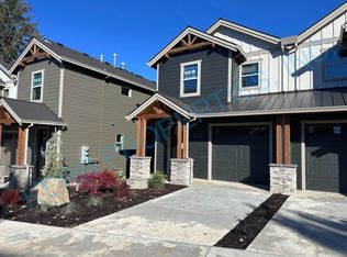 39785 Pleasant St, Sandy, OR 97055