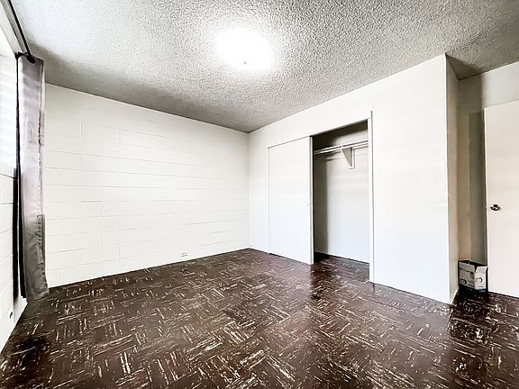 5th image of 812 Olokele Ave #B