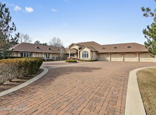 905 Sunrise Rd, Libertyville, IL 60048