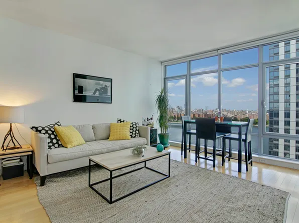 1 Northside Piers image 1 of 1