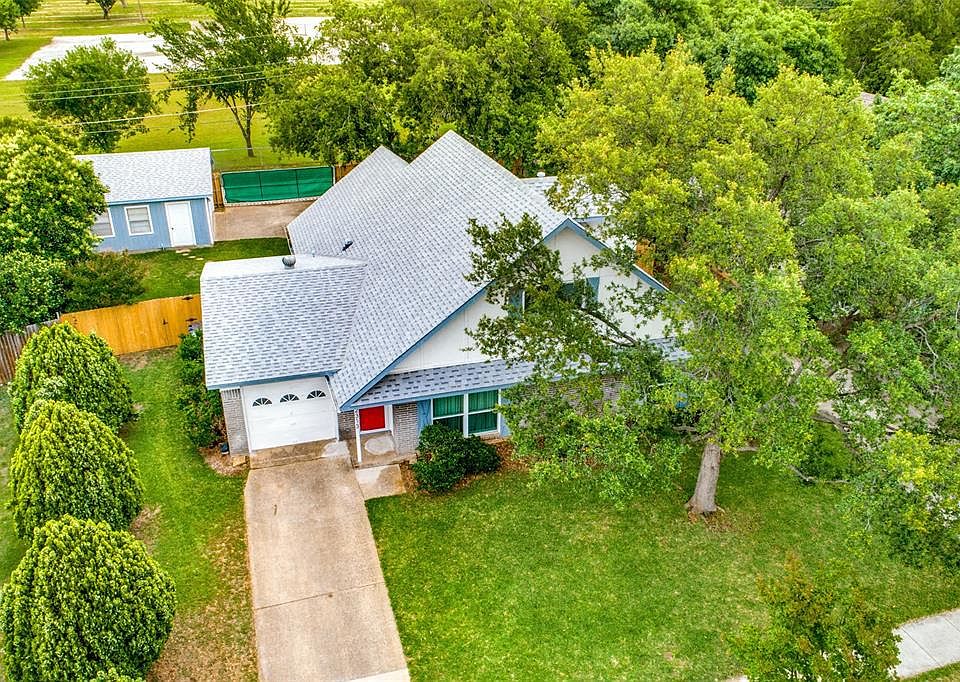 1st image of 2313 Valleywood Dr