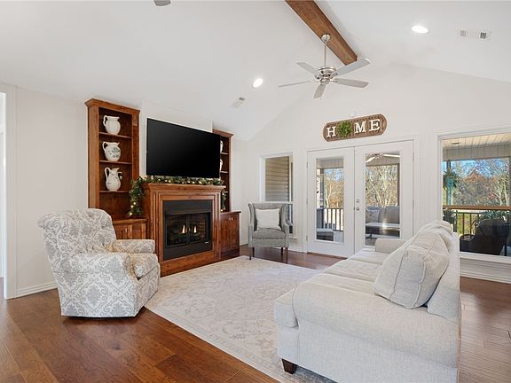 5th image of 8616 Willow Creek Dr