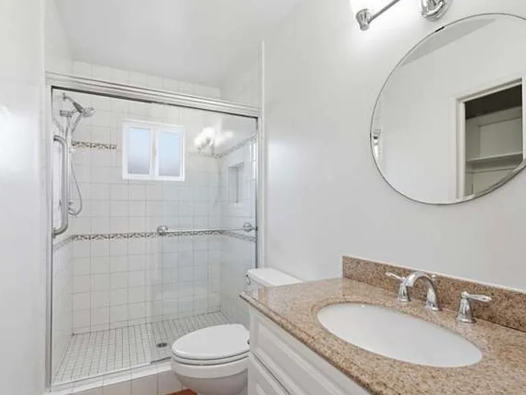 1320 Curtis Ave — Photo 7