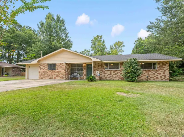 4018 Chestnut St, Zachary, LA 70791