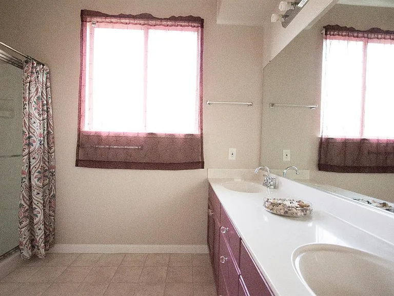 2258 Clapton Way — Photo 17