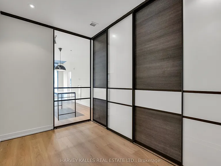 8 Dovercourt Rd #222 — Photo 14