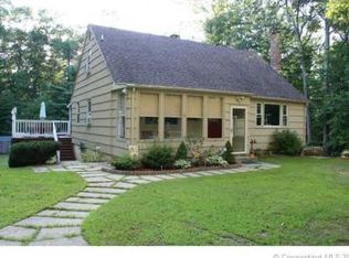 11 Scarborough Rd, Windham, CT 06280