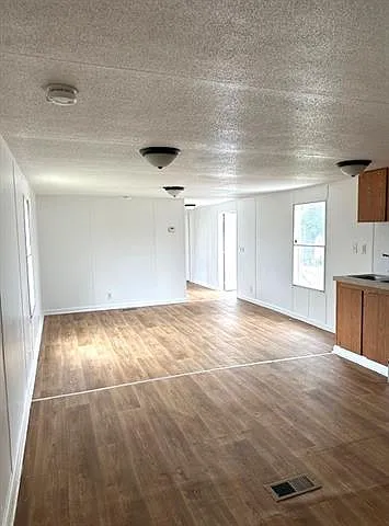 Building Photo - 120 Eric Chedville Ln N