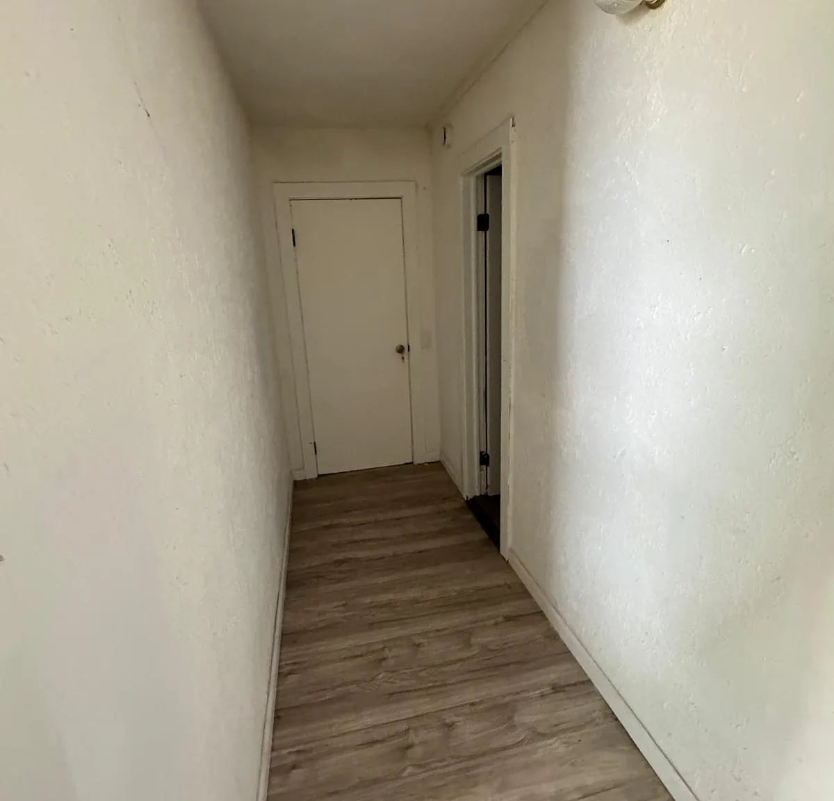 3 bed, 1200 sqft, $1,400 — Photo 1
