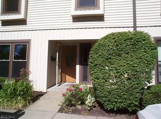 988 Som Center Rd #E-2, Cleveland, OH 44143