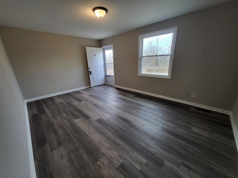 1st image of 802A Biglen Rd