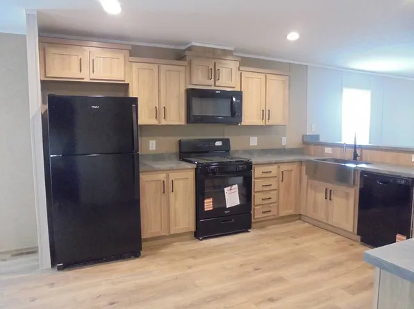 425 S Shoup St Lot 191, Angola, IN 46703