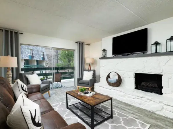 260 Roaring Fork Rd APT 213, Gatlinburg, TN 37738