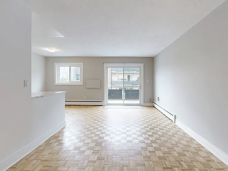 296 Grenfell St — Photo 10