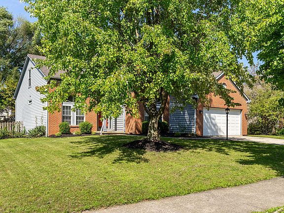 3rd image of 334 Windemere Dr
