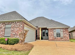 718 Chambord Dr, Brandon, MS 39042
