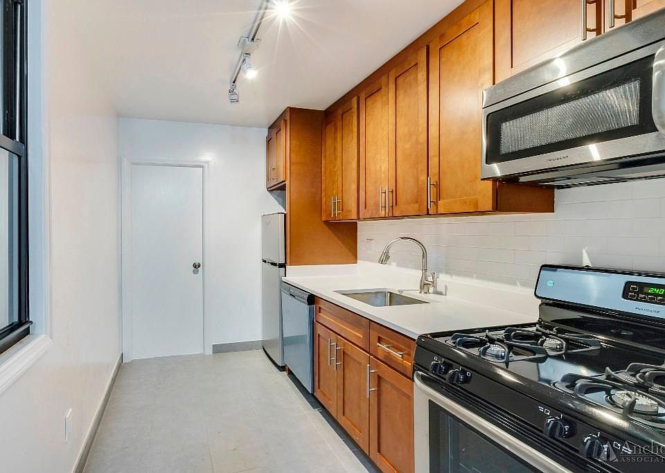 1st image of 217 E 84th St APT 2b