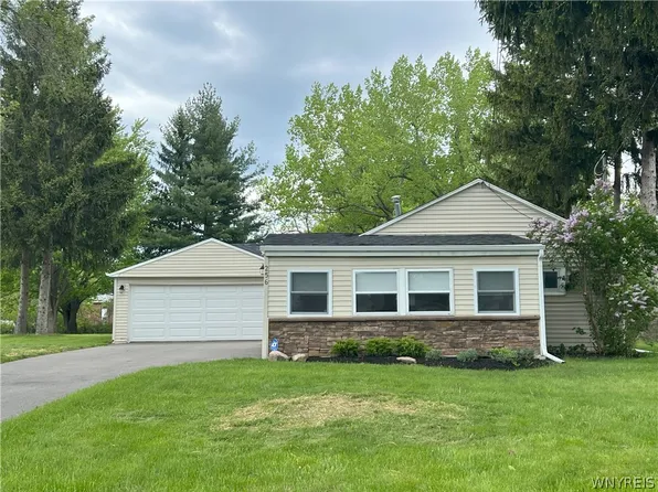 256 Akron St, Lockport, NY 14094