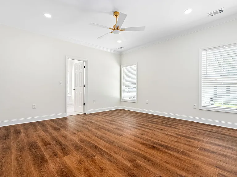 327 Byrd St — Photo 19