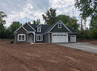 9 Willnick Cir, Greece, NY 14626