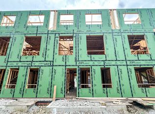 147 N Columbia St UNIT 22, Naperville, IL 60540