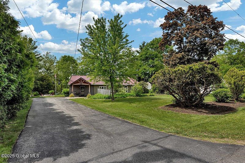 3rd image of 145 Woodland Avenue