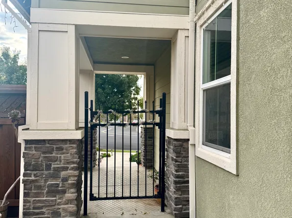 929 S Morgan Ln, Mountain House, CA 95391