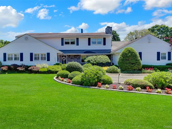 257 Shadybrook Lane, West Islip, NY 11795