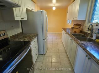 877 Thistle Down Cir, Mississauga, ON L5C 3K5