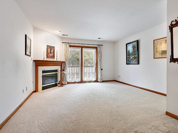 3rd image of 9324 Spring Creek Dr Unit 8