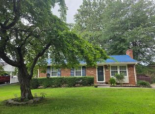 512 Crofton Dr, Vinton, VA 24179