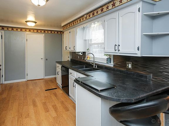 213 devon ave-105