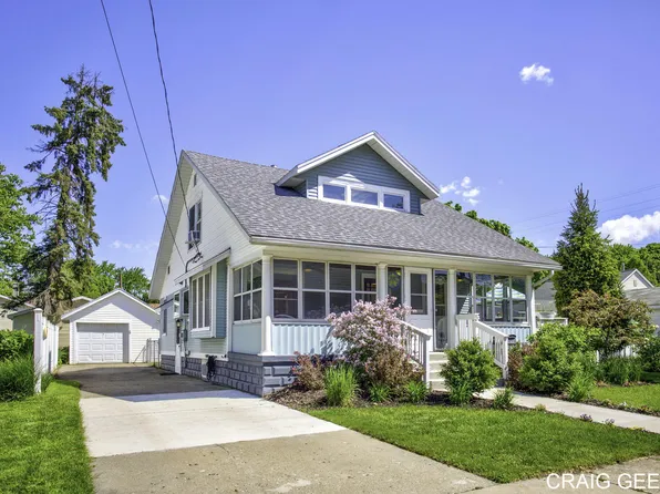 3823 Superior St SW, Grandville, MI 49418