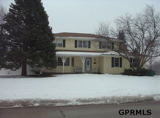 12205 Leavenworth St, Omaha, NE 68154