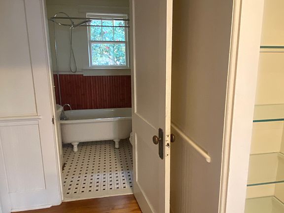 5th image of 2904 E Gadsden St