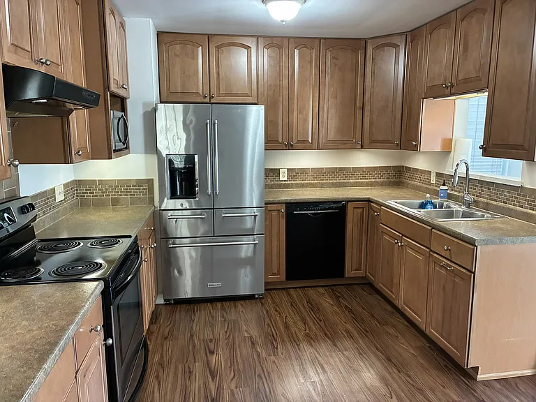 506 Connecticut Dr — Photo 5