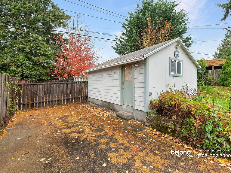 6350 37th Ave SW — Photo 36