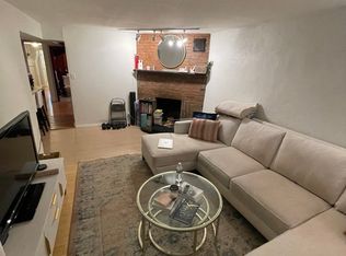 31 Grove St #B, Boston, MA 02114