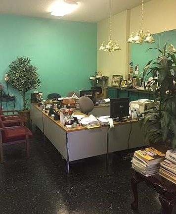 4th image of 2430 Simon Bolivar Ave